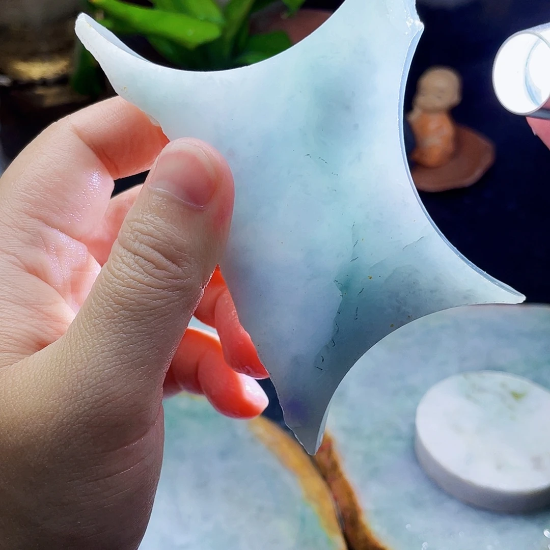 翡翠未镶嵌颈饰毛料50