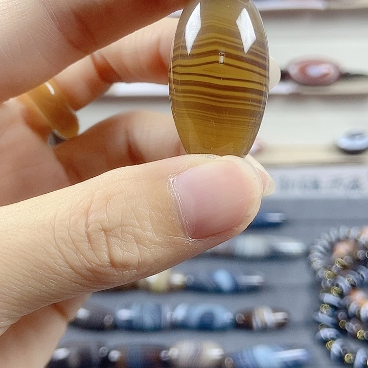 阿***具玛瑙/玉髓未镶嵌颈饰