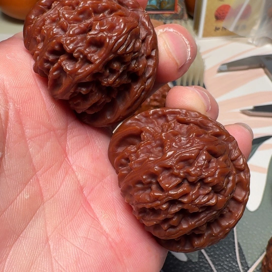 文玩核桃把件爱****吖手盘5年白狮子全品