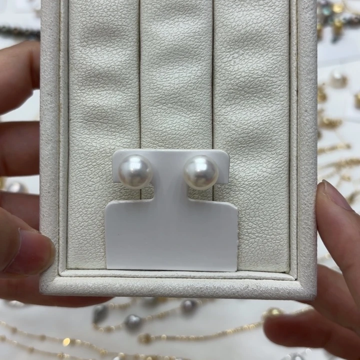 春***@18K金镶嵌海水珍珠耳饰