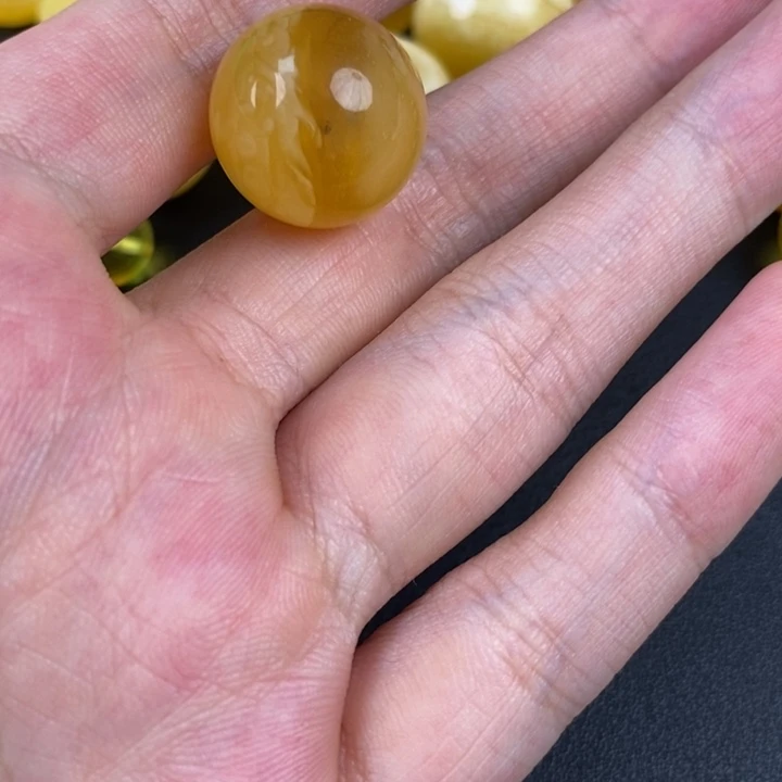 静***格未镶嵌琥珀裸石微瑕42
