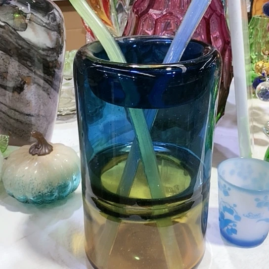 琉璃花瓶高28厘米口径12厘米