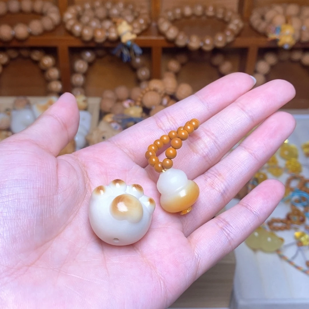 喵***王猴头核桃吊坠猫爪，葫芦提溜