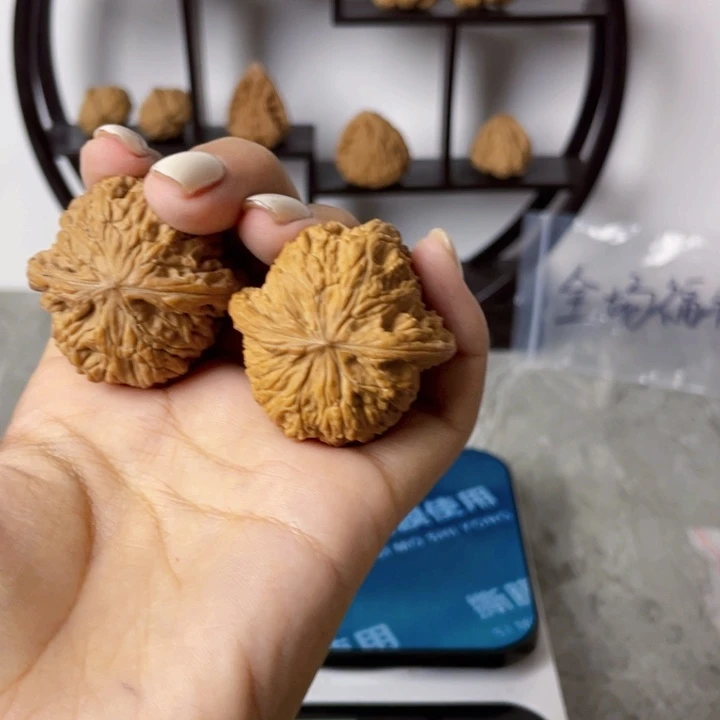 大****闪磨盘有色差。