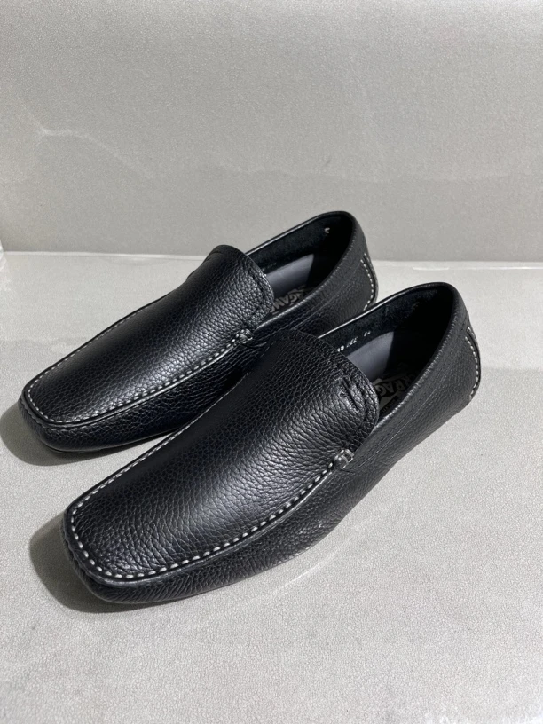 全新未使用 FERRAGAMO/菲拉格慕 豆豆鞋一脚蹬男鞋休闲鞋  41.5