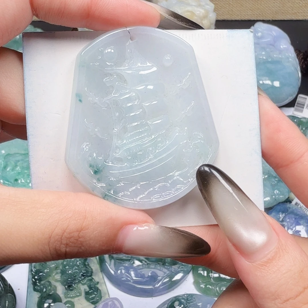 翡翠未镶嵌挂件翡翠