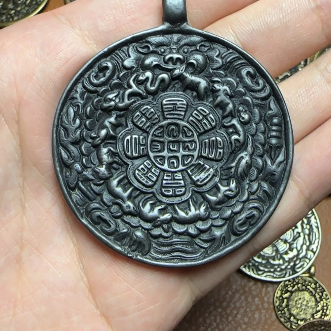 杨***亿泥塑精品小元素品相完美的话