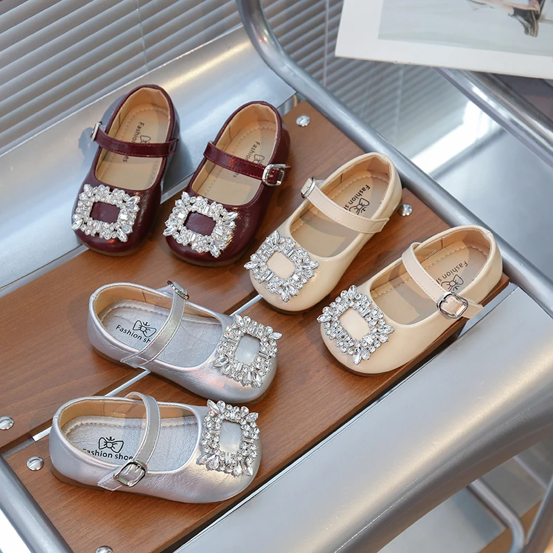 水钻扣2025夏季新款玛丽珍童鞋银色小皮鞋演出公主鞋女童凉鞋软底