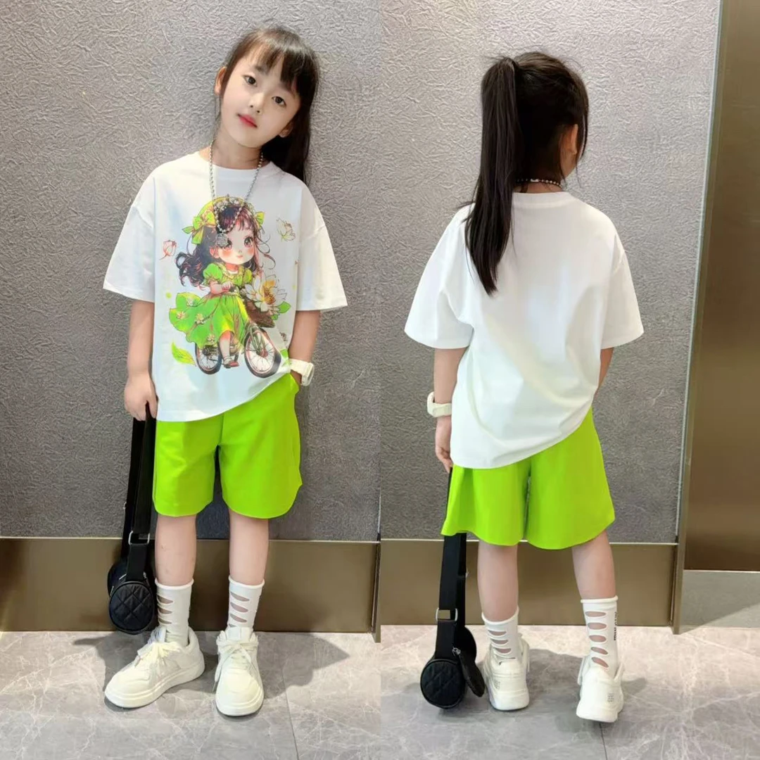 2025新款时尚短袖上衣裤子女童体恤多巴胺女孩套装数码印花新款夏