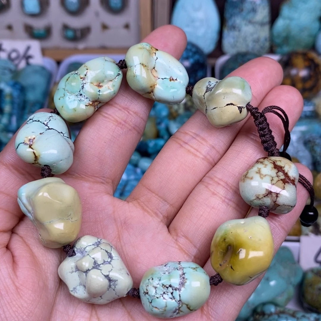 未镶嵌绿松石颈饰