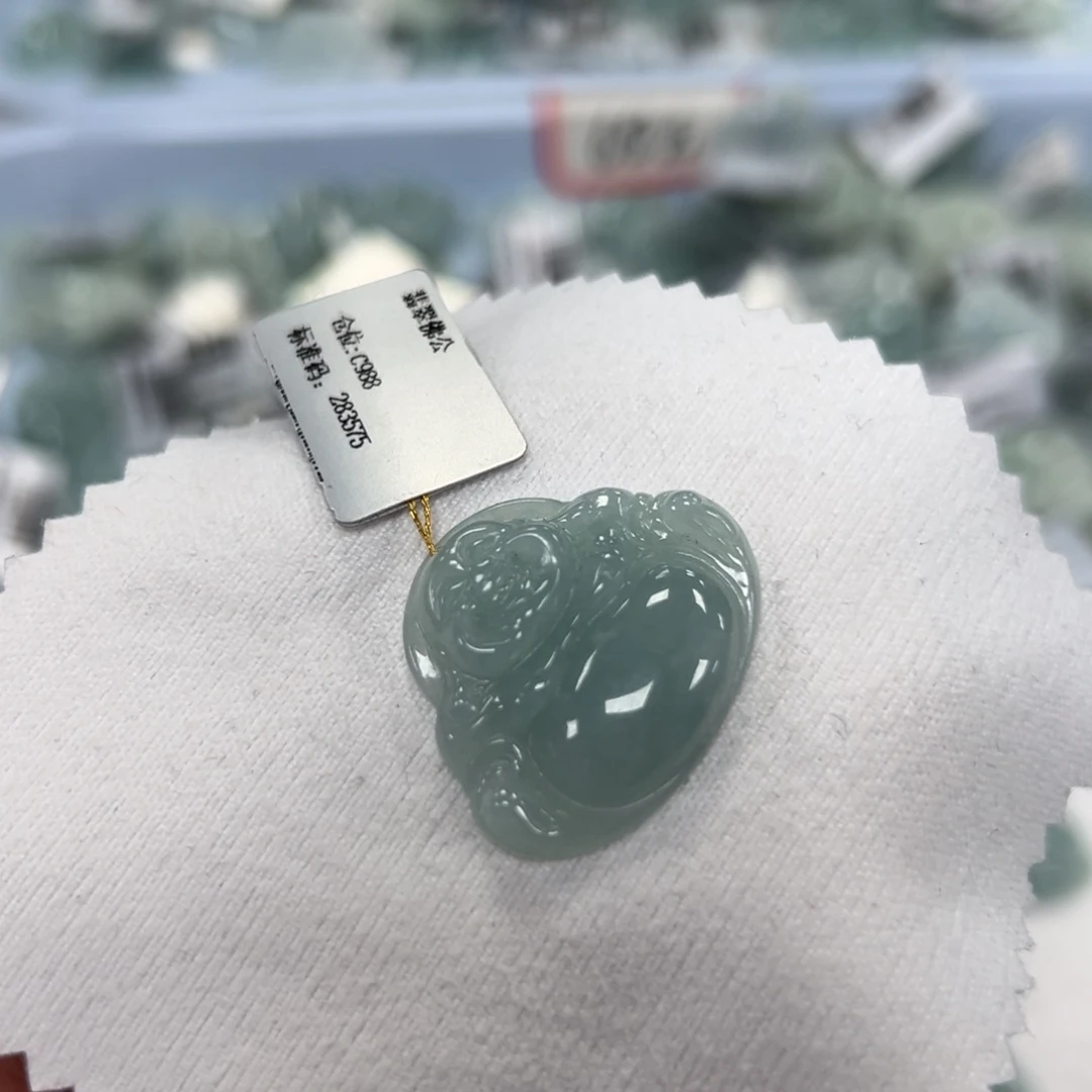 颈饰未镶嵌翡翠佛公