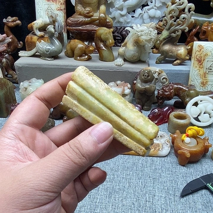 未镶嵌和田玉挂件