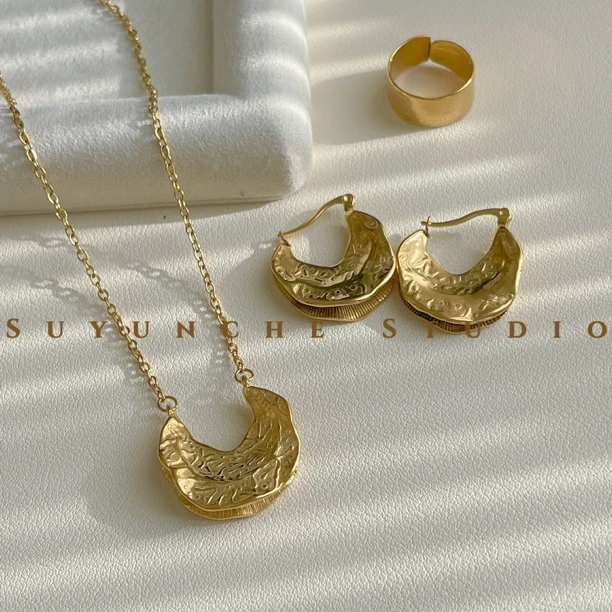 钛钢项链 Suyunche563时尚新款复古压纹质感三件套