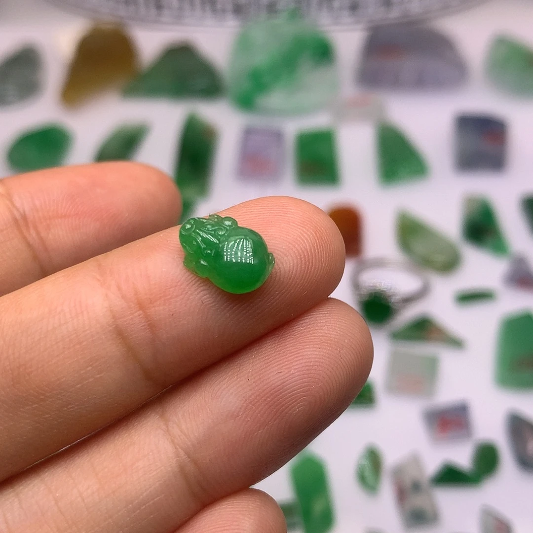 定制翡翠未镶嵌天然翡翠定制