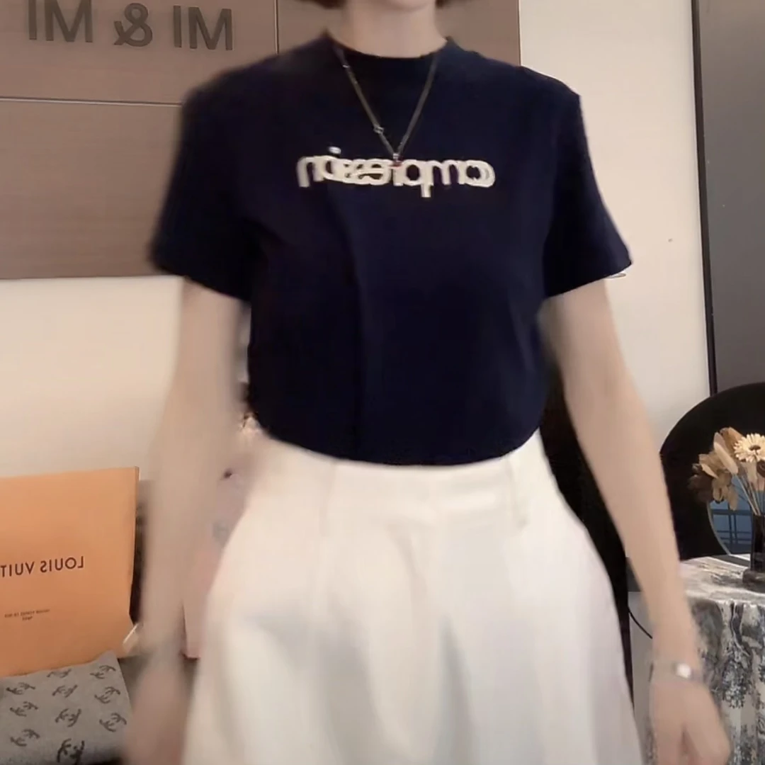 设计感新款字母短款圆领打底时尚T恤女2025高品质简约百搭上衣