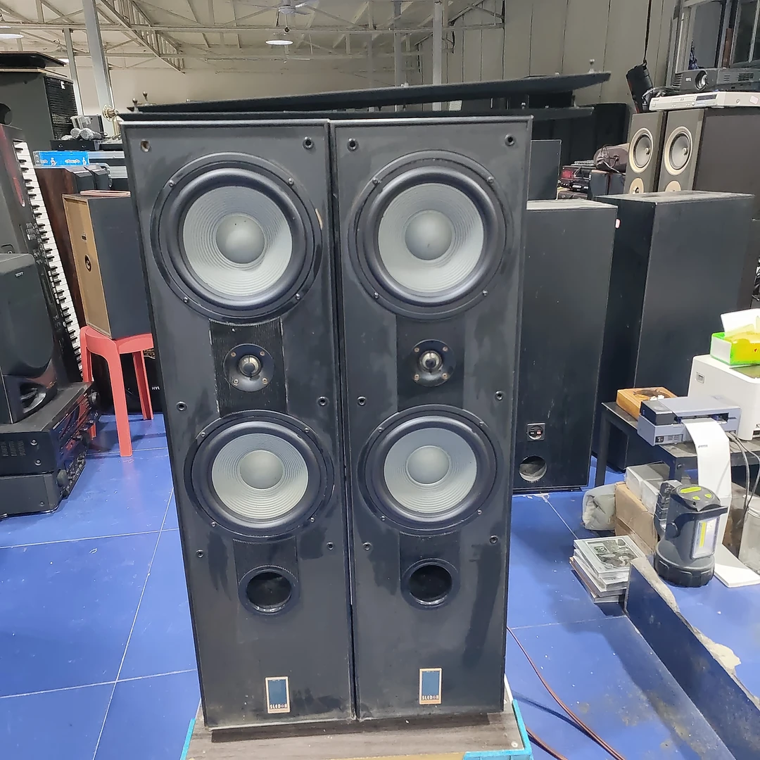 8新 CAV 二手SLEDON落地箱一对，出声，不带线材，不退换