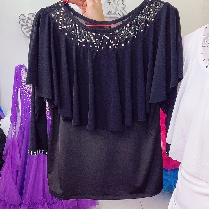 交谊舞等多种舞蹈形式在