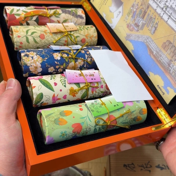 紫砂茶宠那***神现代工艺美术作品