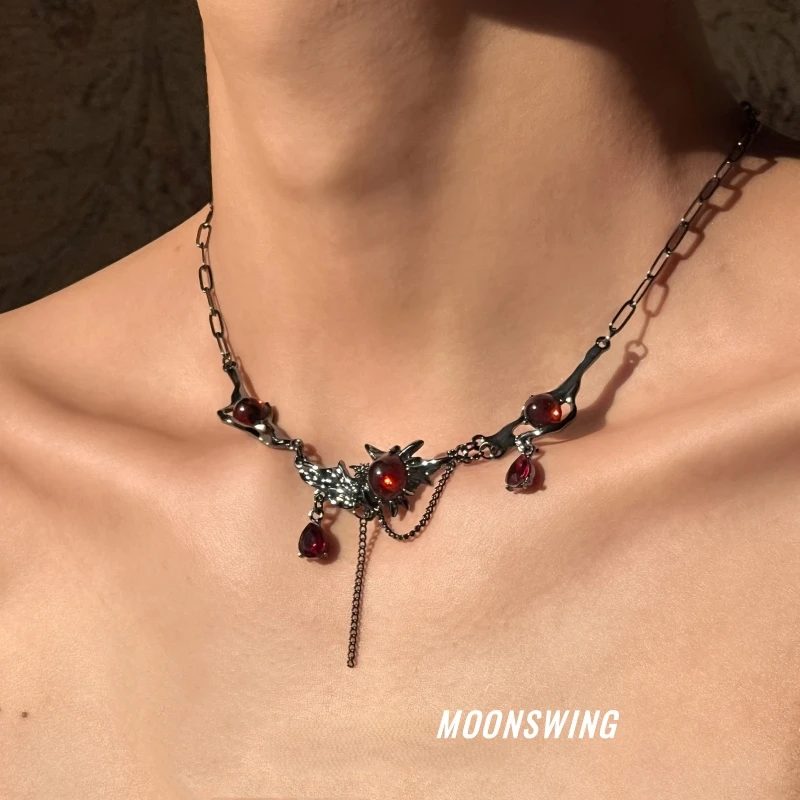 钛钢项链 泣血魔咒项链男红色暗黑冷淡风吊坠女朋克锁骨链复古ins