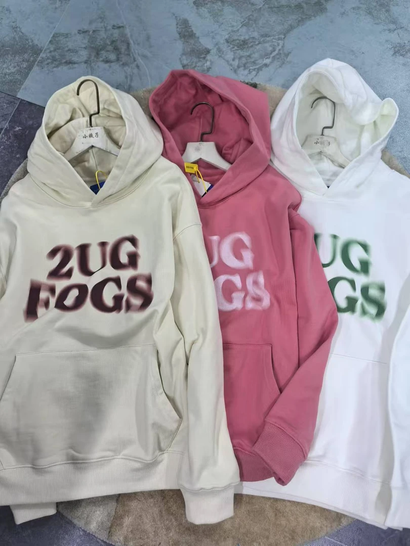 (春节清货价)三色带帽卫衣~~~