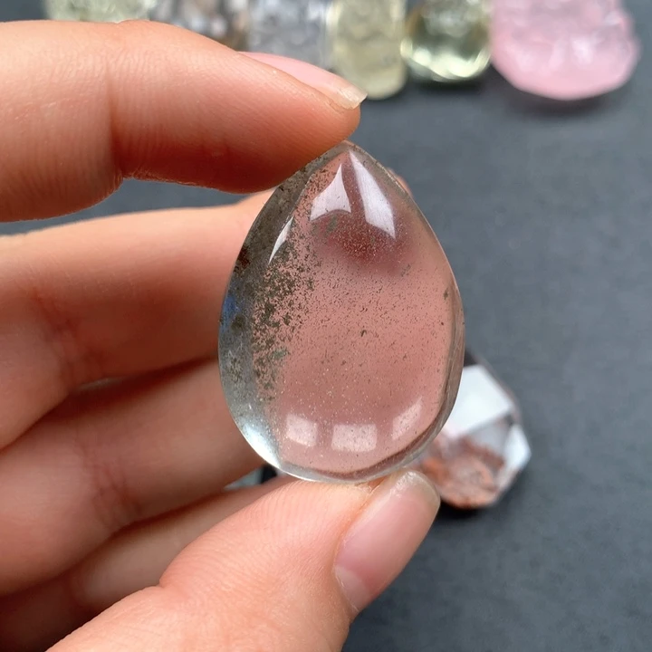 未镶嵌颈饰水晶曹**?水晶