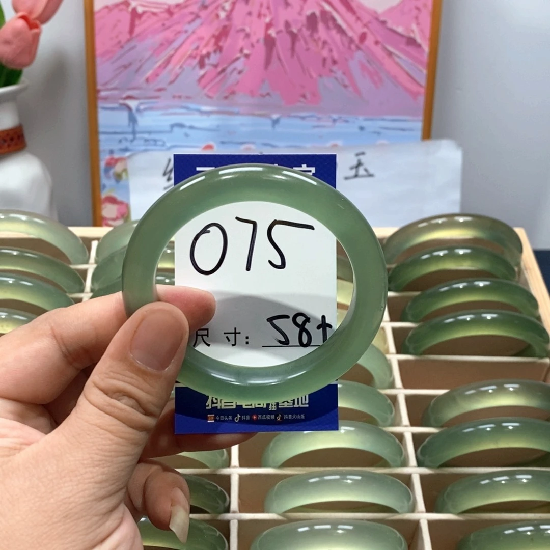 未镶嵌岫玉手镯贵****◕手镯