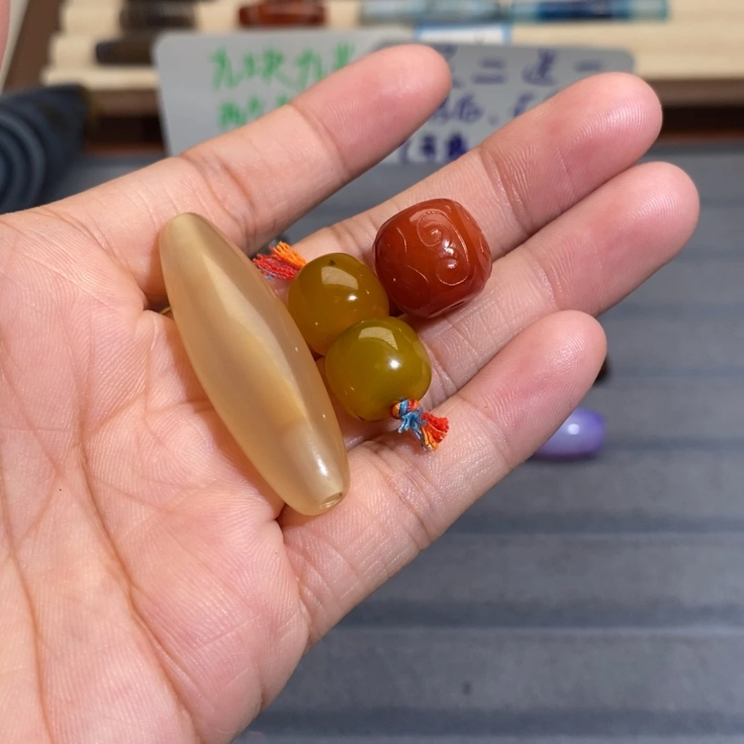 p***y玛瑙/玉髓手链未镶嵌