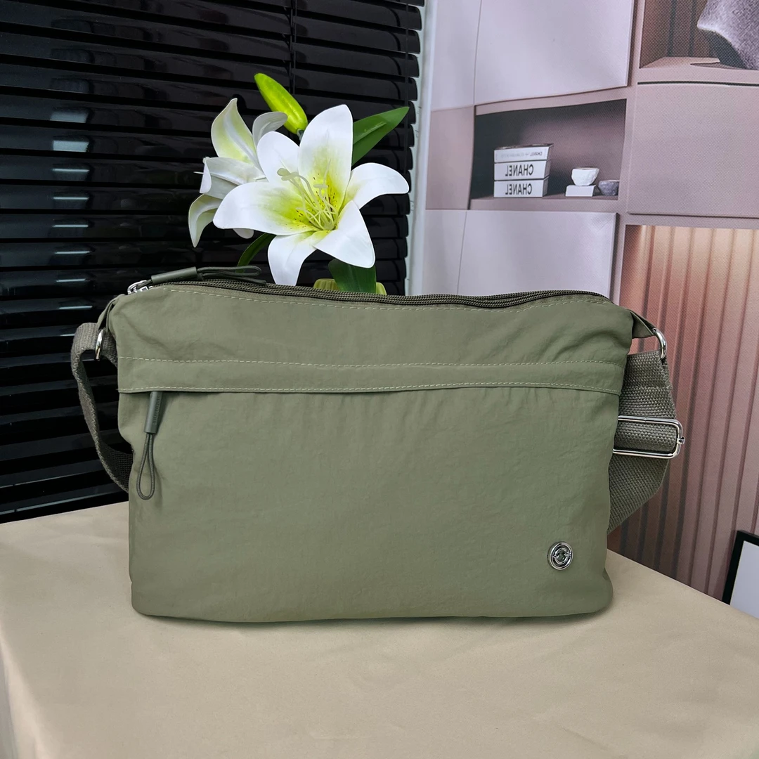 2025新款单肩斜挎休闲布包男女都可背布包