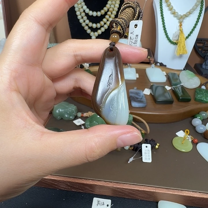 和田玉未镶嵌吊坠(不含链)