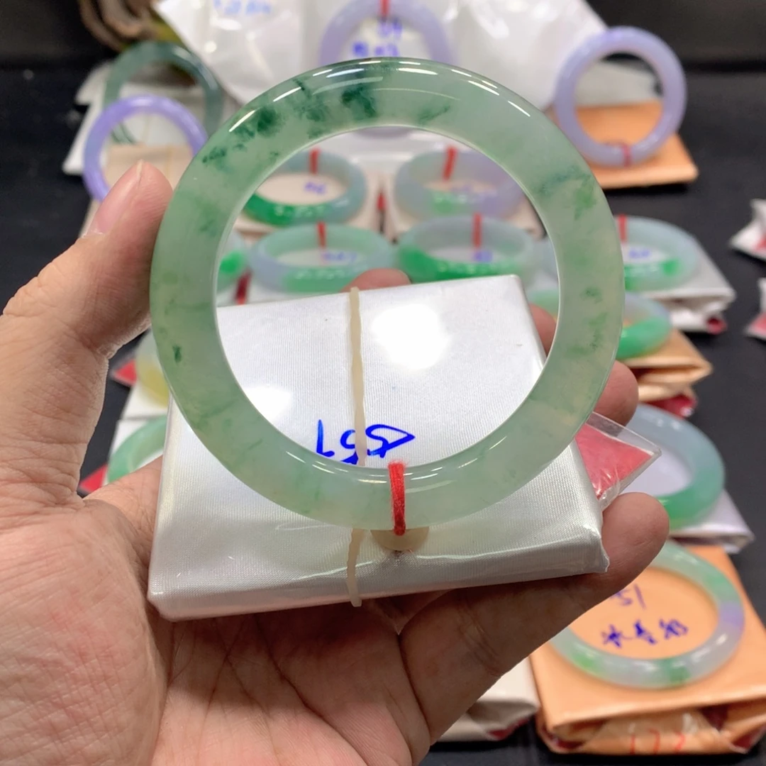 翡翠未镶嵌手镯翡翠