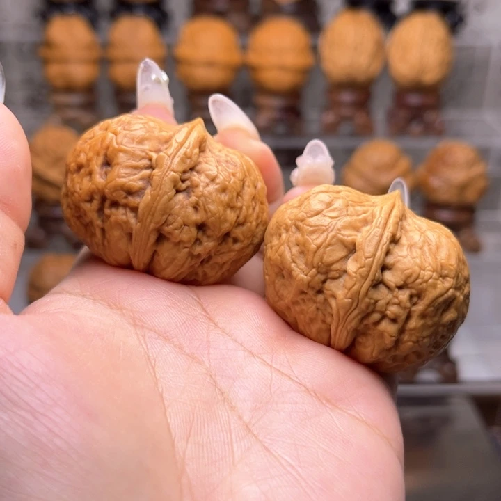 桃核吊坠7……方鼎Y43尺