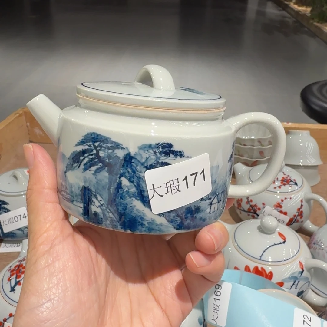 釉下手绘茶具微瑕