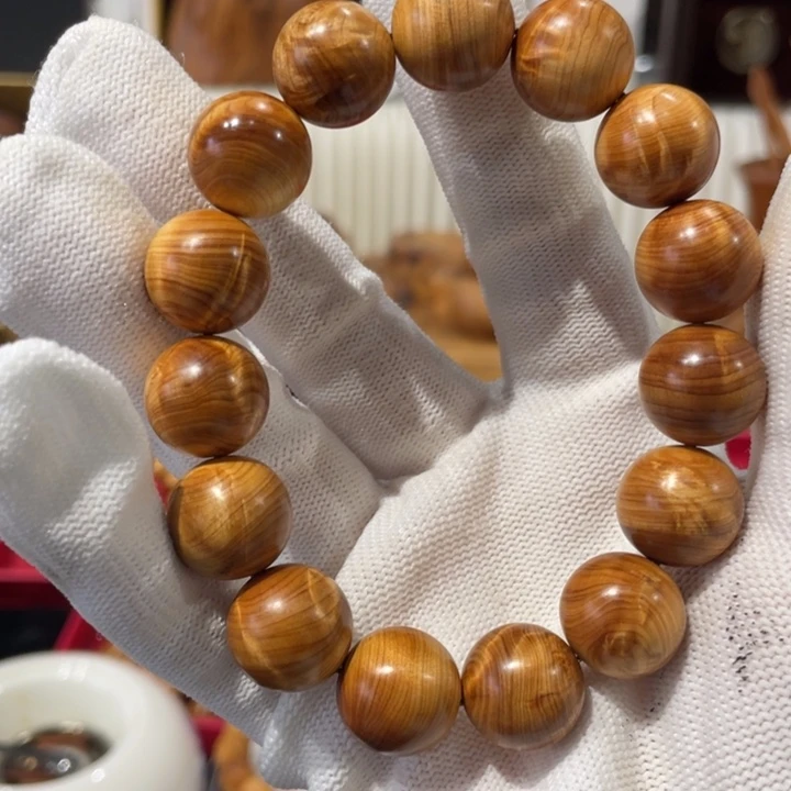 崖柏太行崖柏龙胆闪电1.5圆珠礼盒发