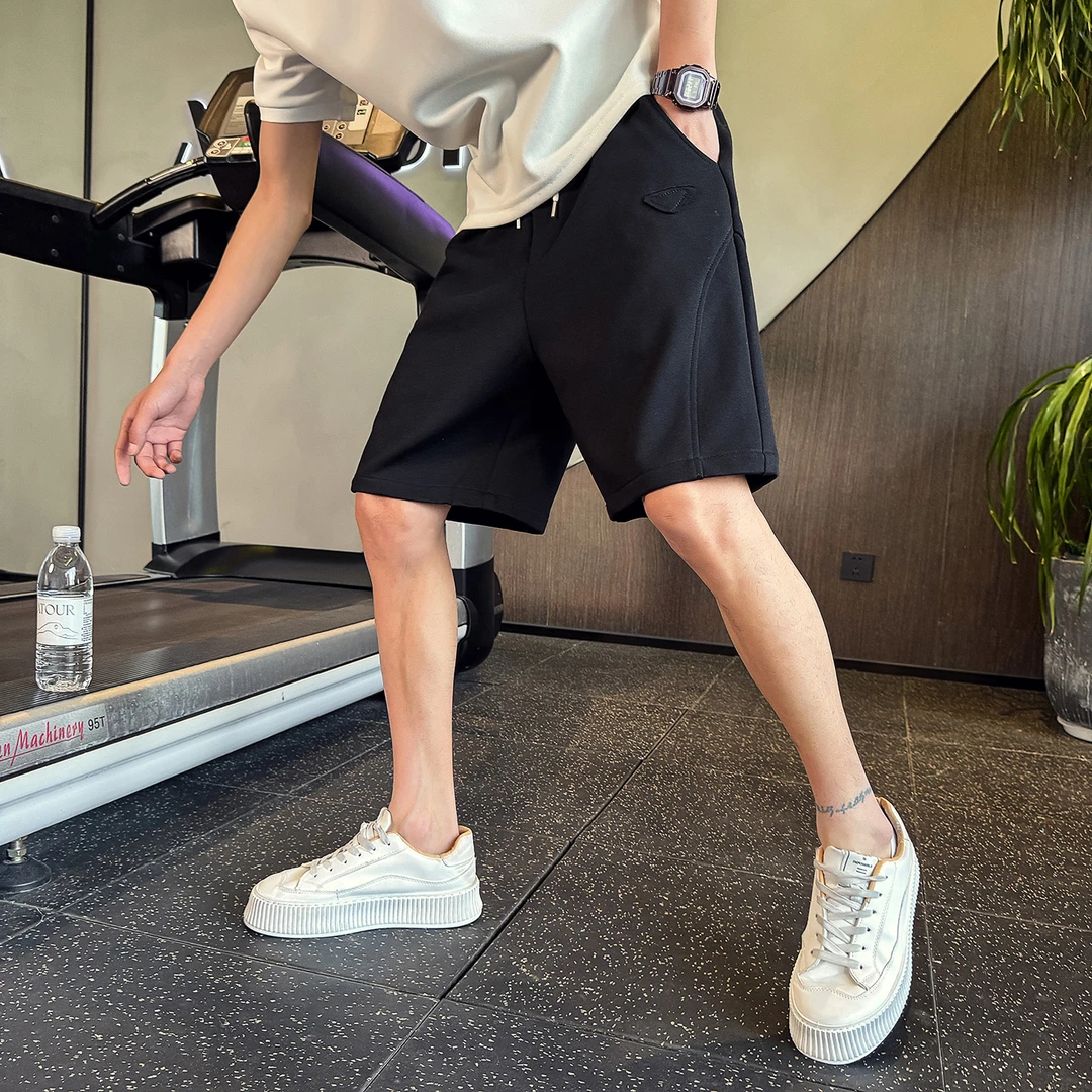 殿若轻奢黑色短裤男款潮牌休闲直筒裤痞帅四分中裤夏季薄款沙滩裤