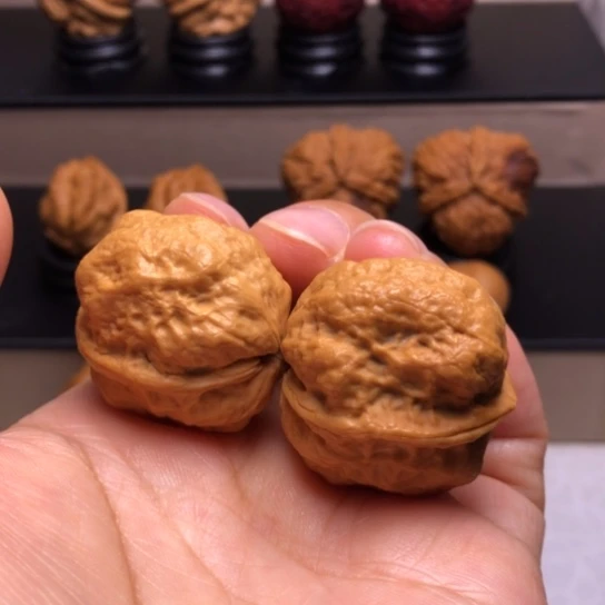 文玩核桃把件玉龙金蟾29