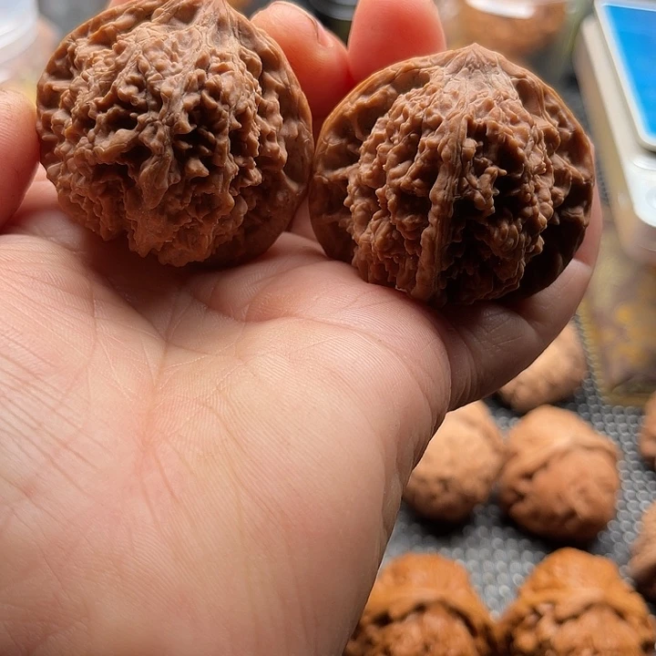 把件桃核满天星边45