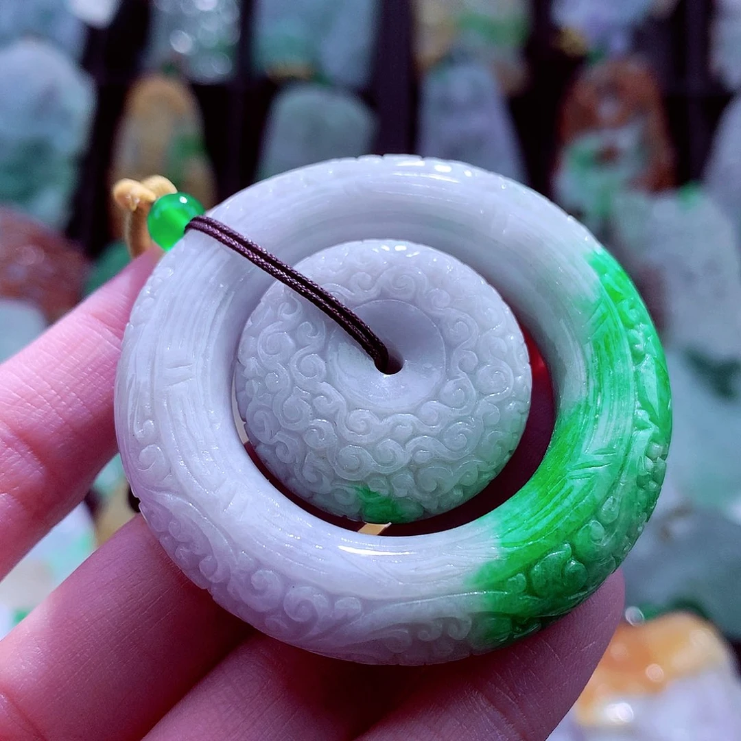 颈饰未镶嵌翡翠天然