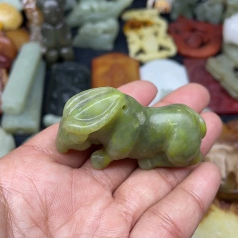 蛇纹石玉颈饰未镶嵌51