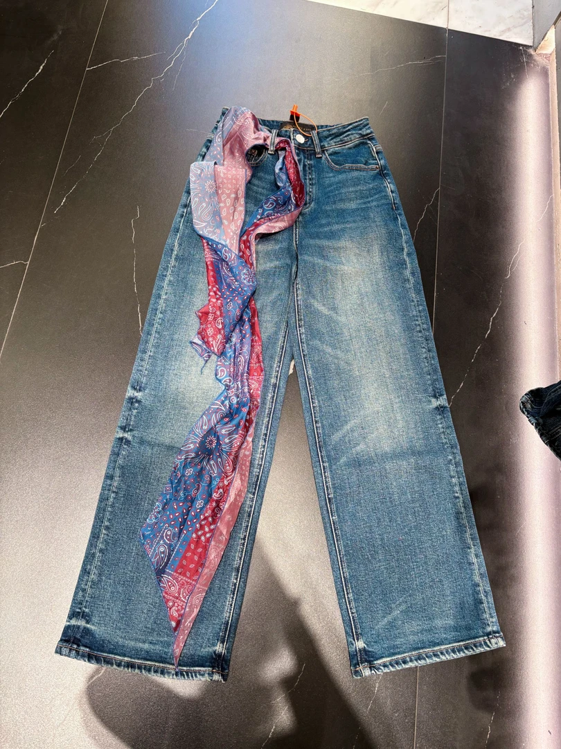 【小韩家】欧货2025秋季新款设计感配丝巾百搭直筒牛仔裤