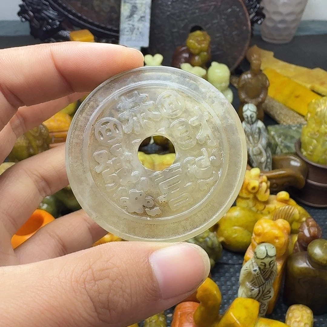白玉菩提吊坠。。。