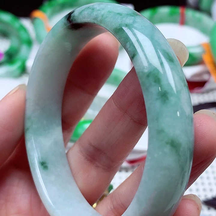 翡翠未镶嵌手镯翡翠