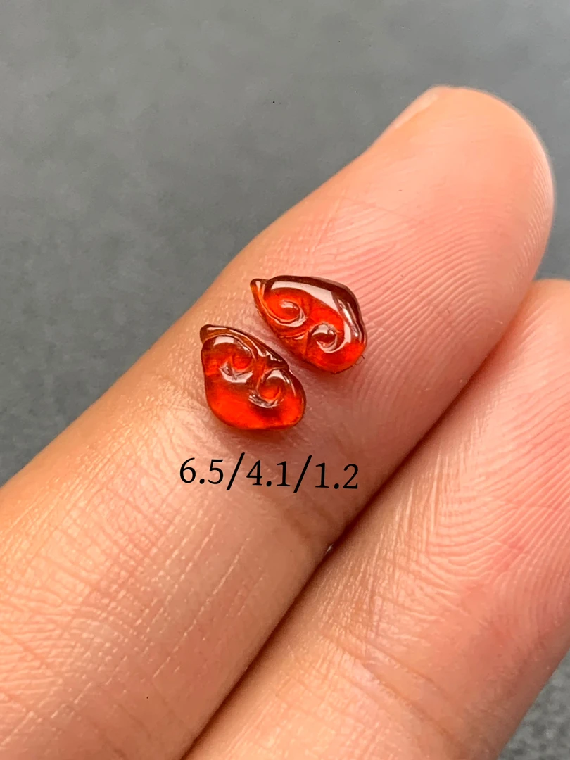 天然红翡如意一对A货翡翠