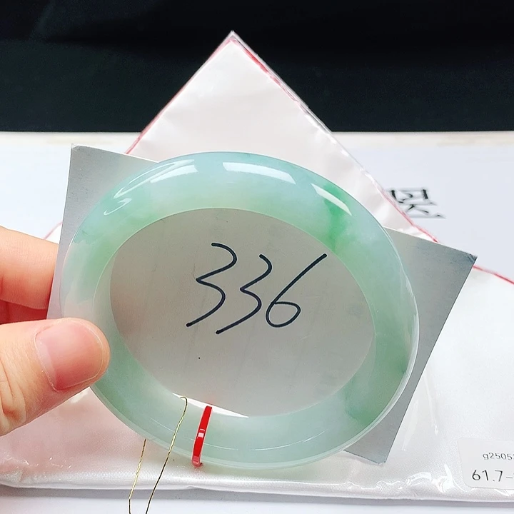 翡翠手镯未镶嵌61➕圈口