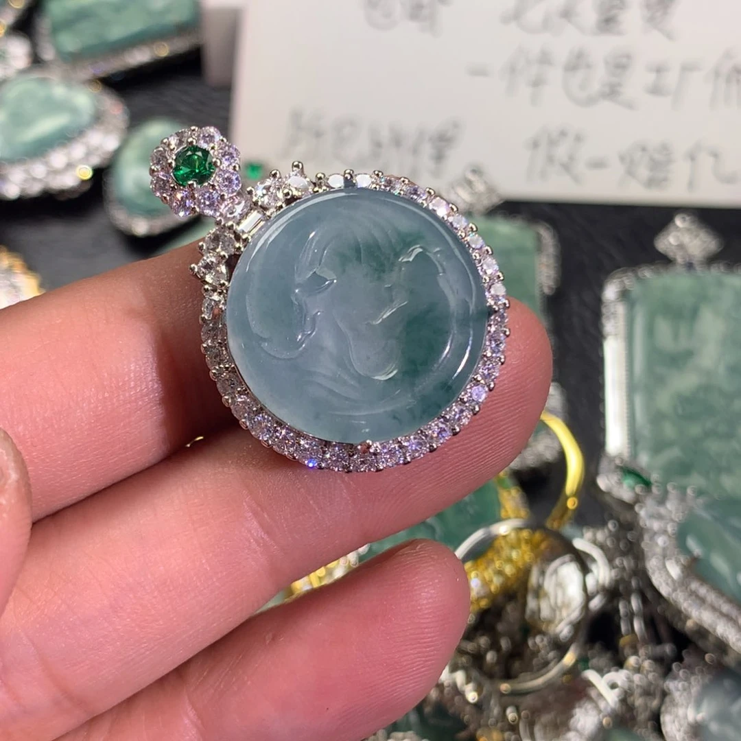 翡翠颈饰未镶嵌与你相伴