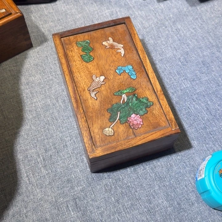 贡木机关盒的的的的