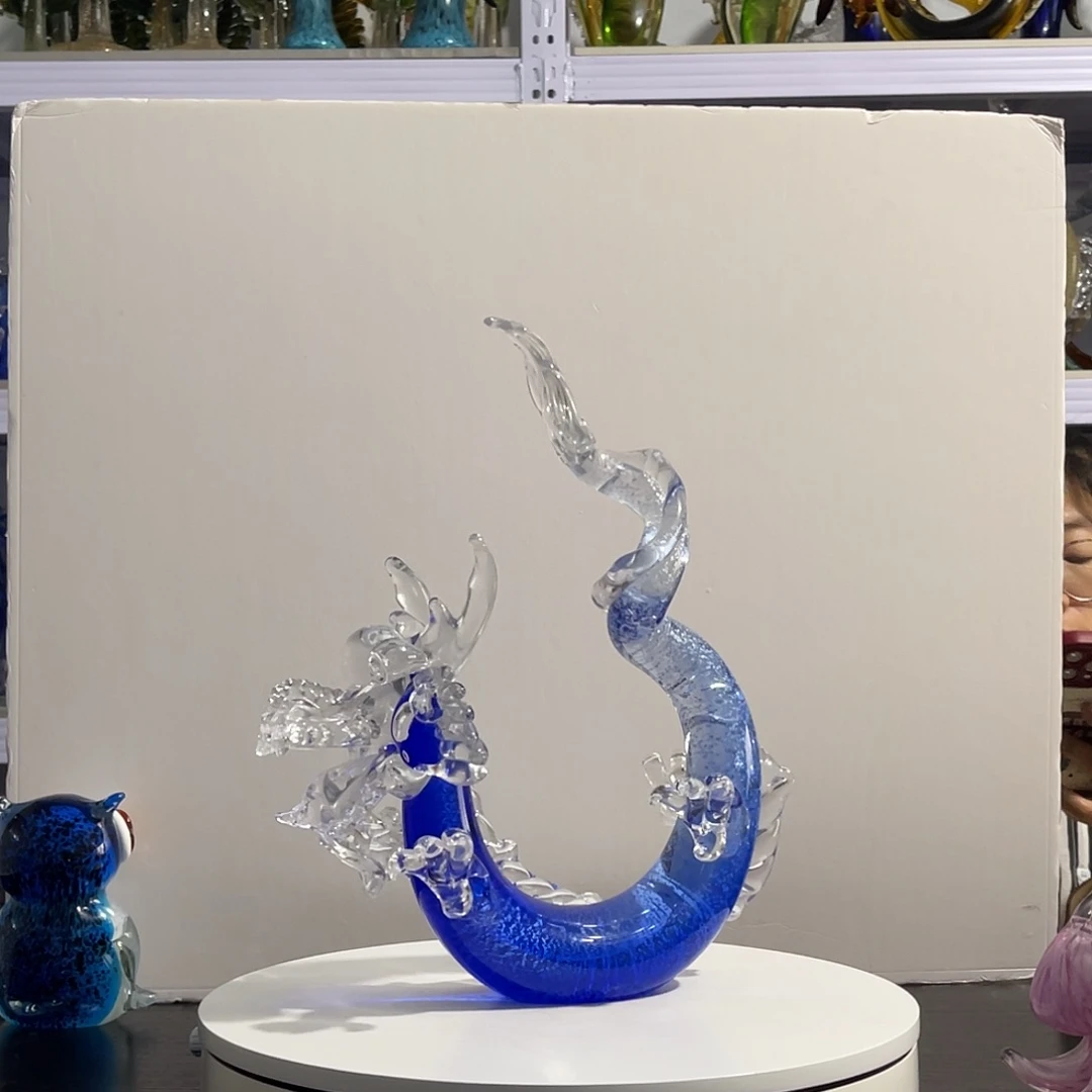 琉璃蓝色龙摆件……………………………………