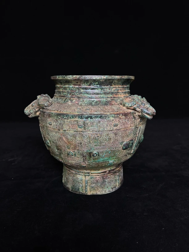 辉煌青铜器三羊首瓿