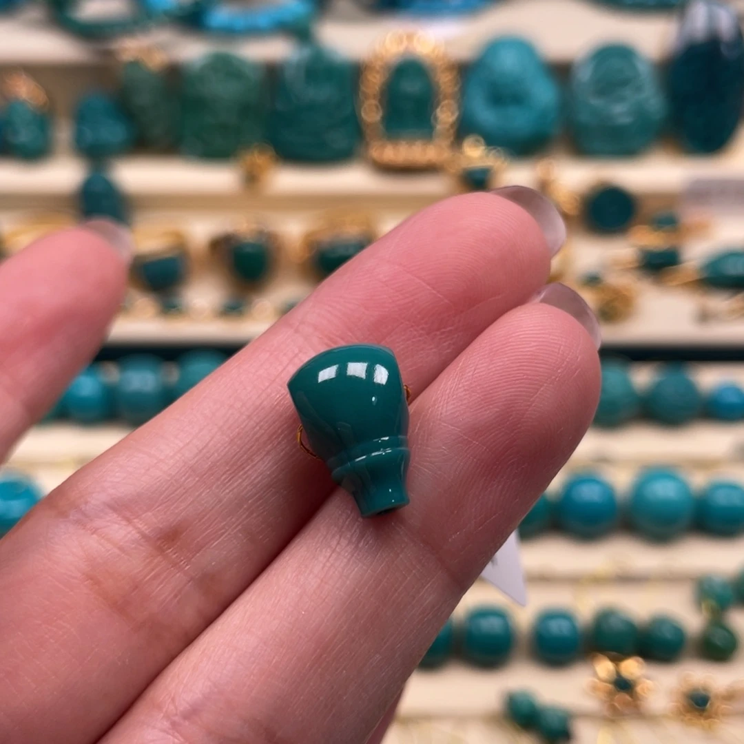 未镶嵌绿松石珠宝奇石