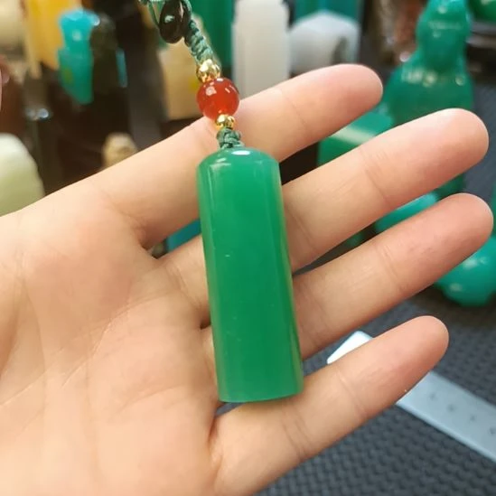 寿山石印石雅安绿随形章