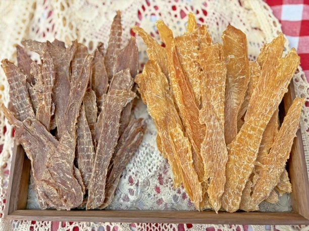 宠物零食鸡鸭肉干磨牙营养纯手工肉片狗狗奖励